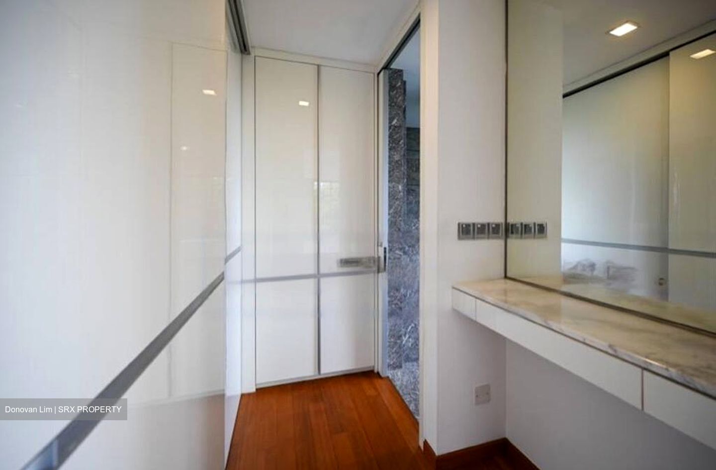 Suites @ Cairnhill (D9), Apartment #467782881